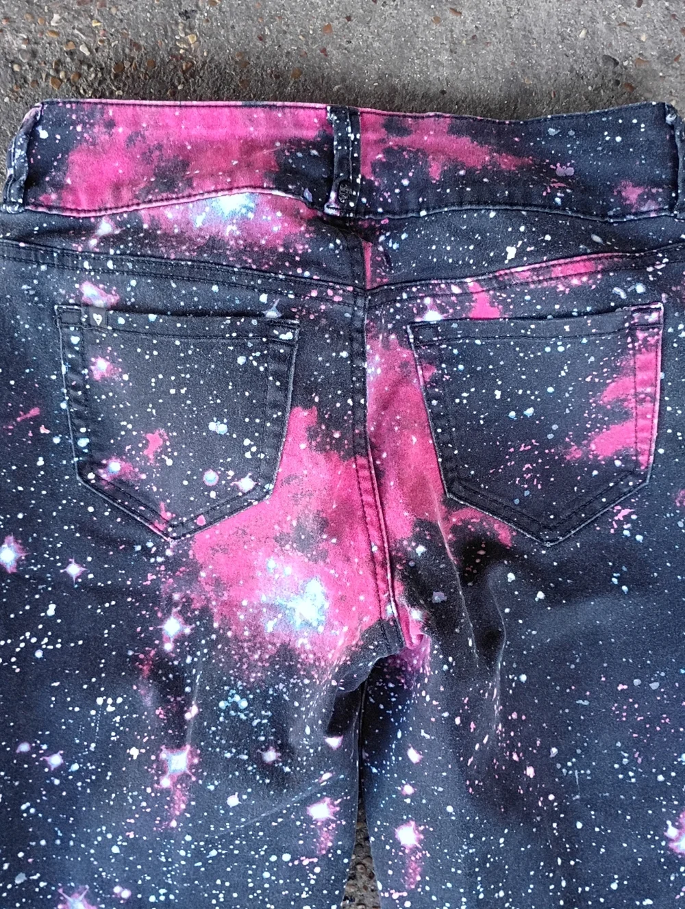 2/$10 Hot Topic Blackheart Galaxy Print Pink & Black Skinny Jeans Size 7 - Picture 8 of 8